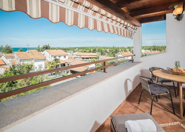 アパート Spadici