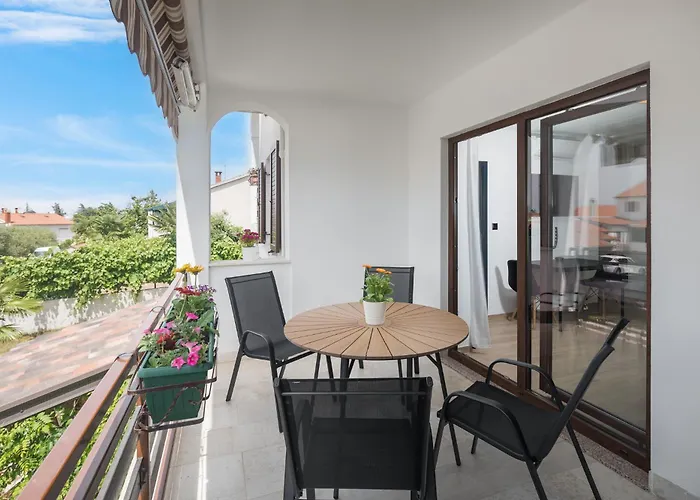 アパート Spadici